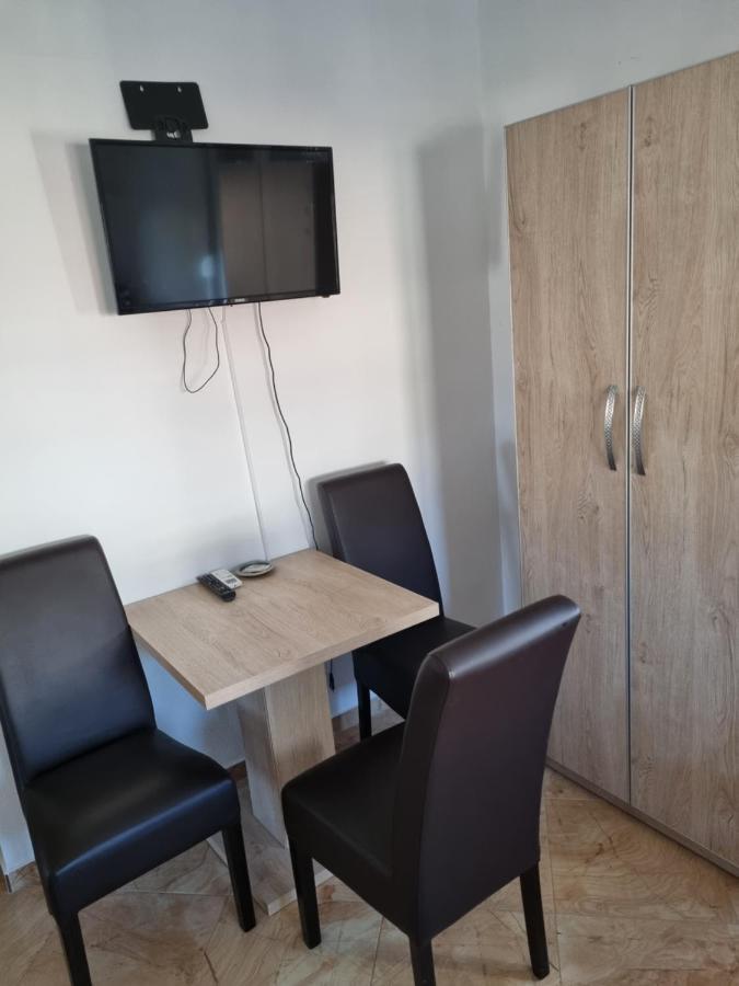 Apartmani Ani Bar Exterior photo